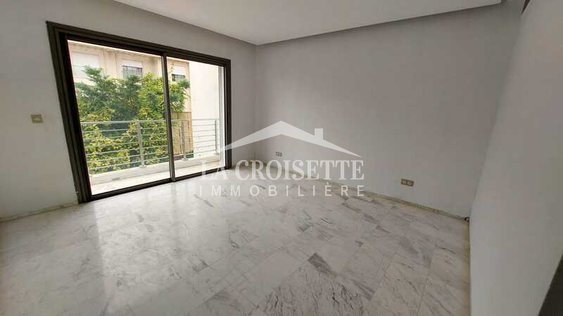 Appartement S+3 à La Soukra